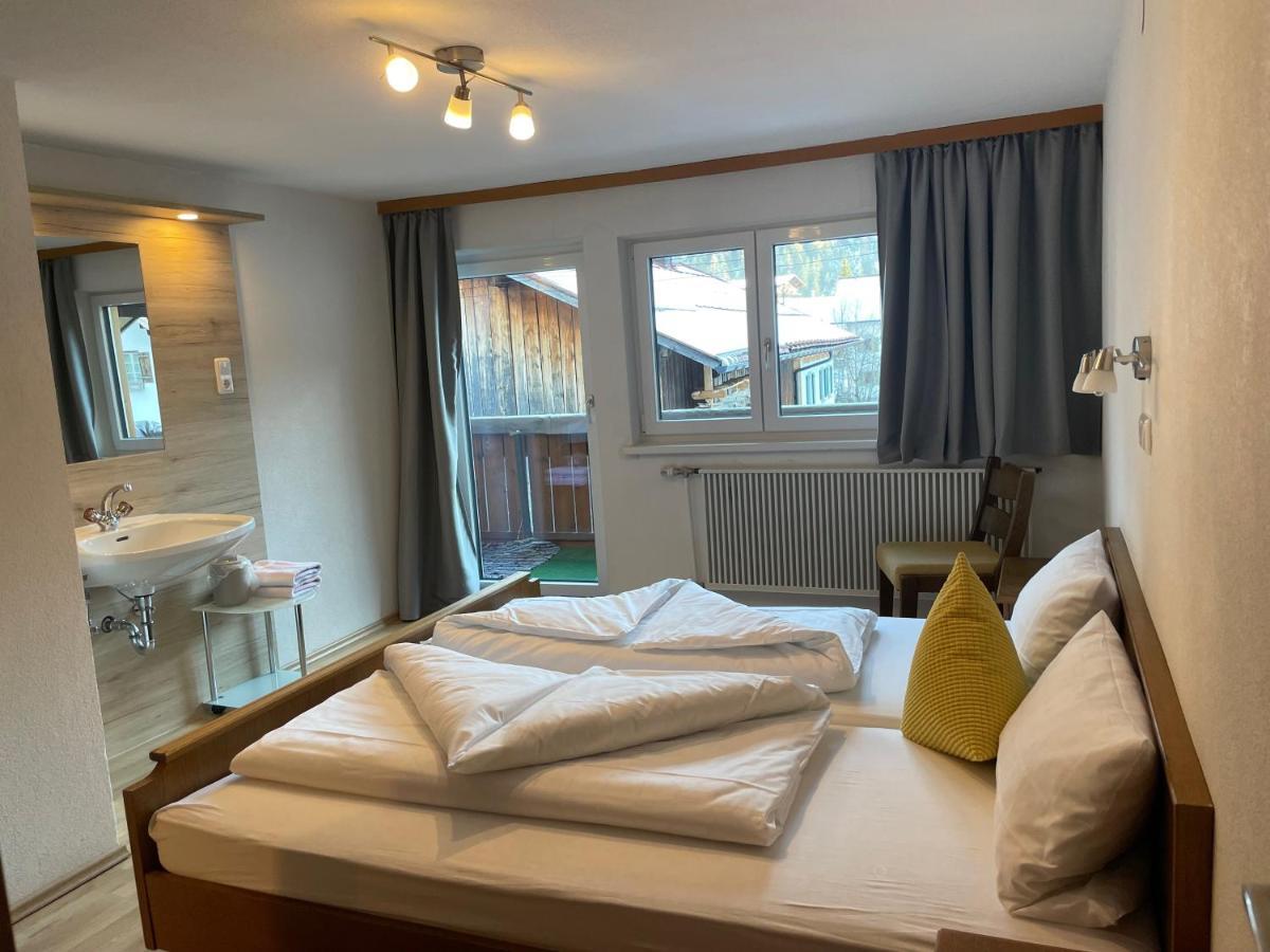 Ferienwohnungen Haus Bergflora Bach  Dış mekan fotoğraf
